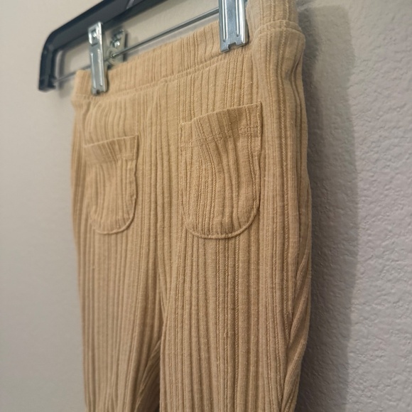 Old Navy Leggings Bellbottom Tan 12-18M - Picture 4 of 5